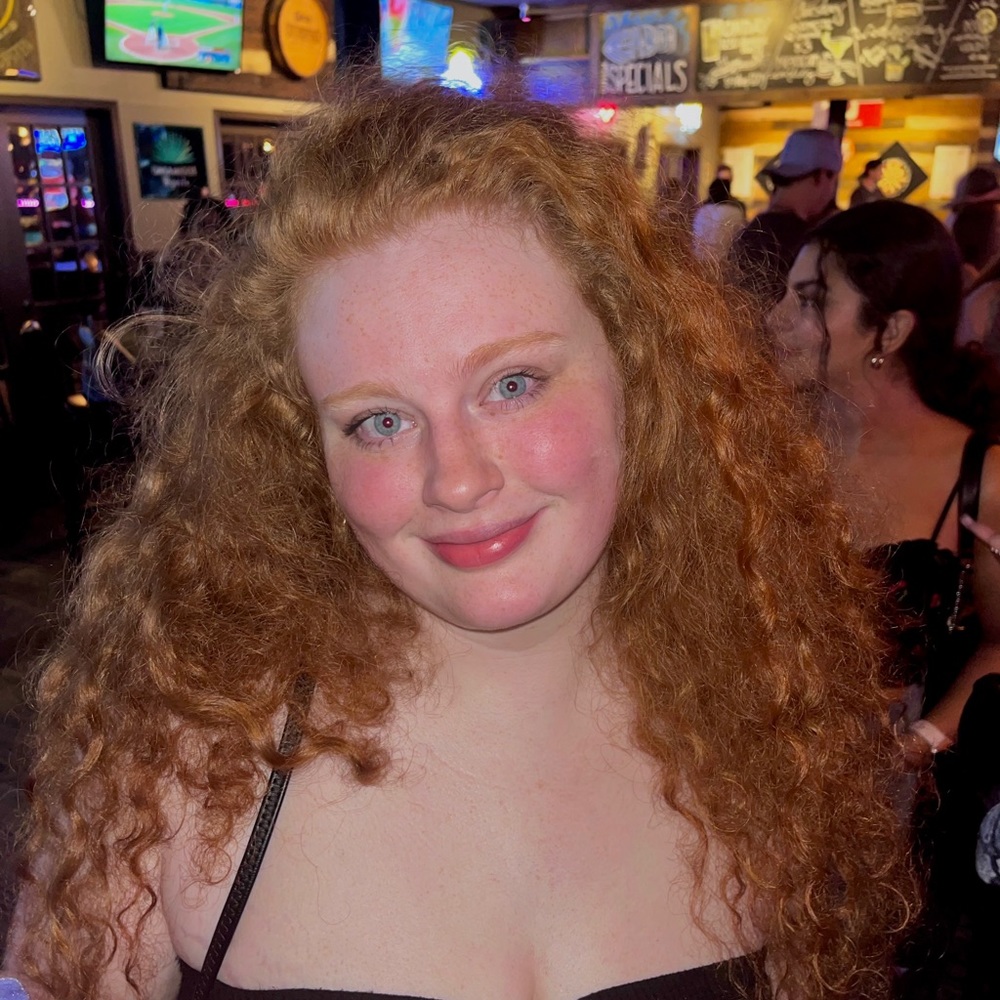 Meet your Posher, Hayley